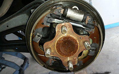 小金井自動車鈑金塗装 小金井自動車 小山市 自動車修理 板金塗装 車検 自動車整備 オークション代行 新車 中古車販売